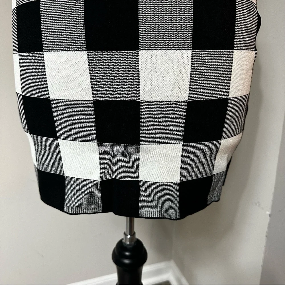 Rachel Roy Black & White Monochromatic Plaid Mini Skirt in Size Medium - Picture 6 of 6